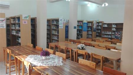 سالن مطالعه و بخش منابع کتابخانه